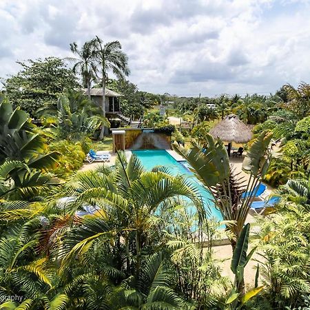 Almond Tree Hotel Resort コロサル エクステリア 写真