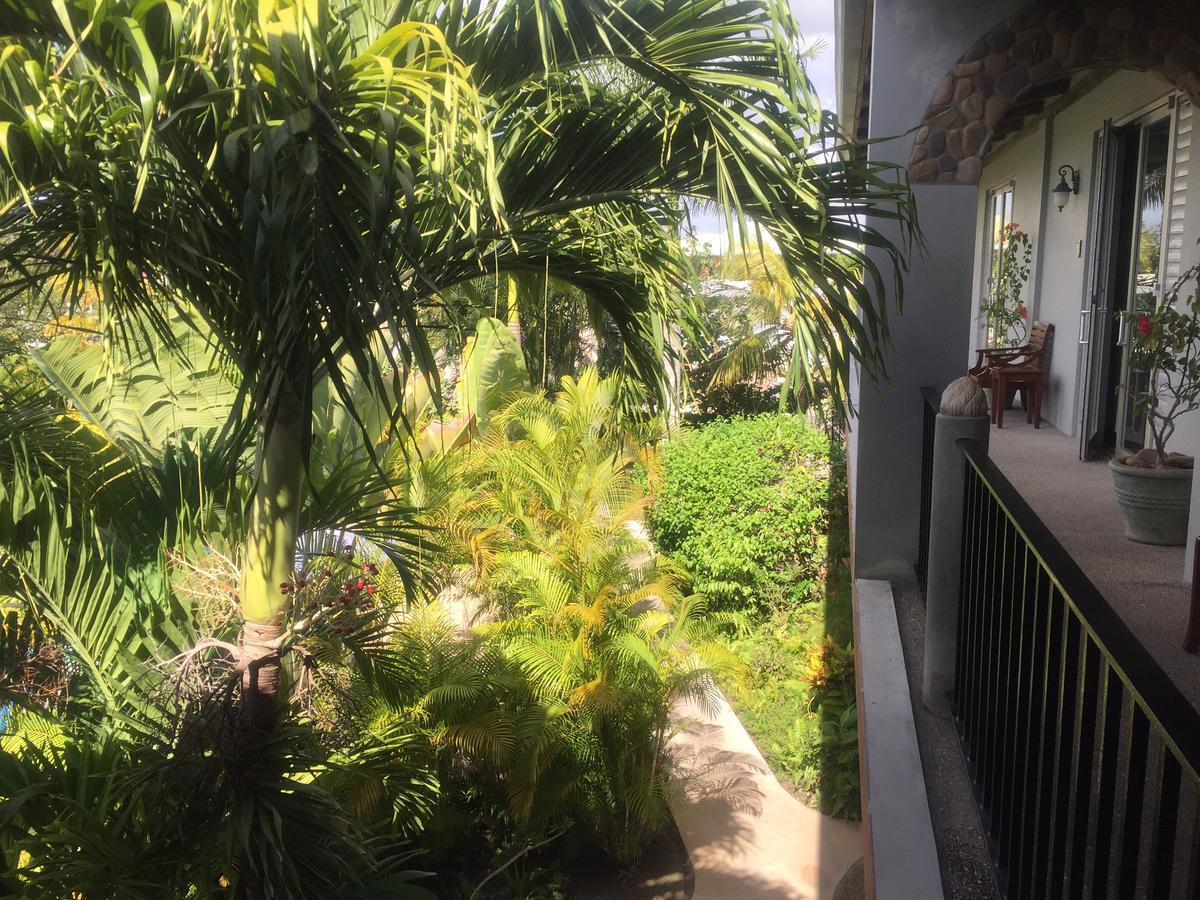 Almond Tree Hotel Resort コロサル エクステリア 写真