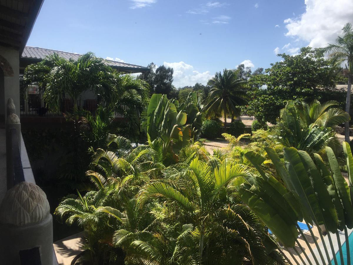 Almond Tree Hotel Resort コロサル エクステリア 写真
